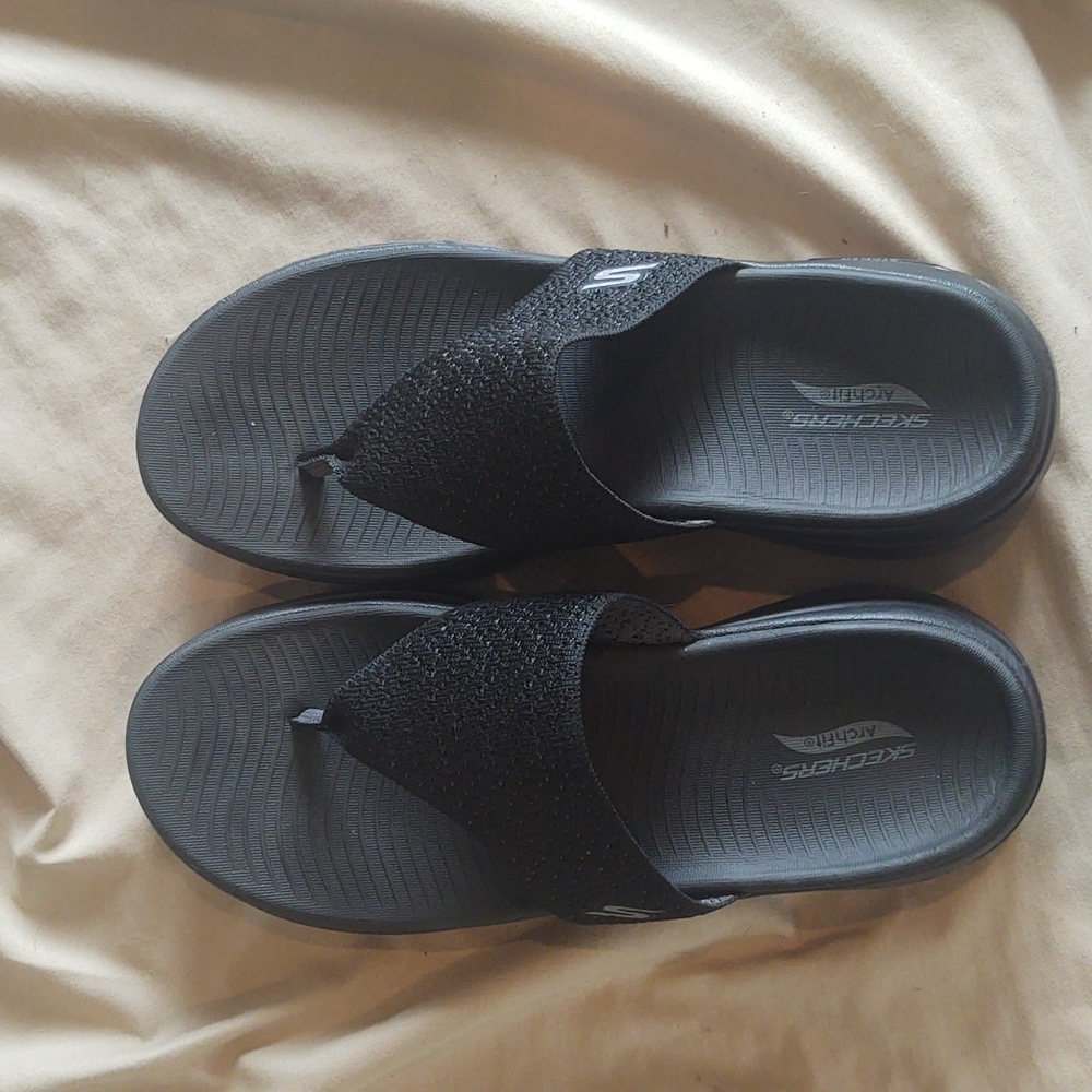 Skechers Women’s Black Slip-On Comfort Sandals